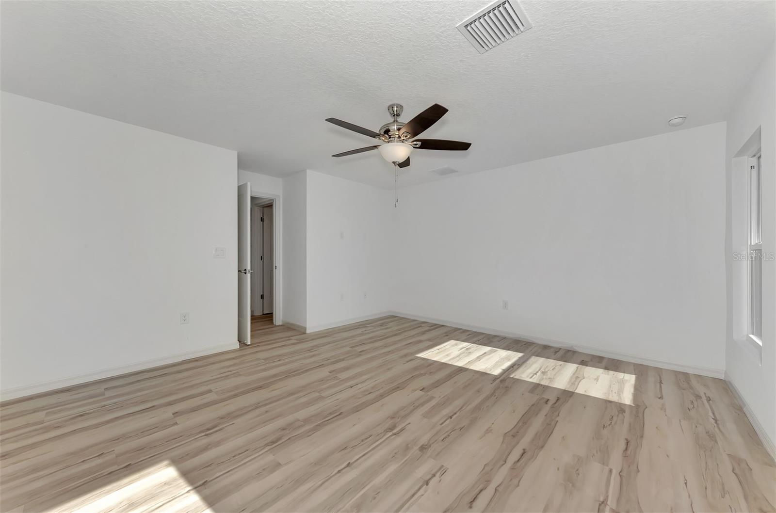 Image 23 of 41 For 4582 Enid Lane