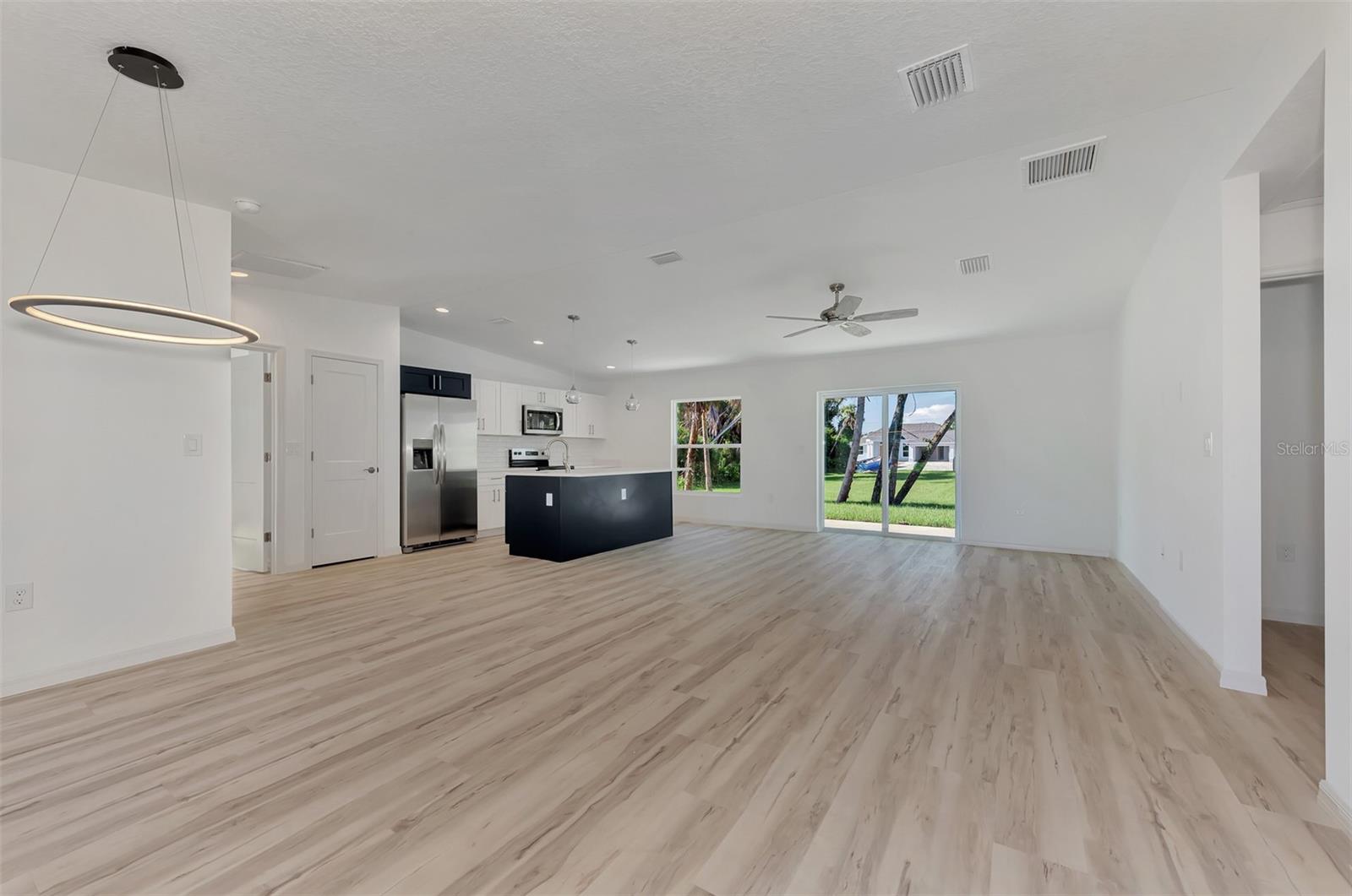 Image 6 of 41 For 4582 Enid Lane