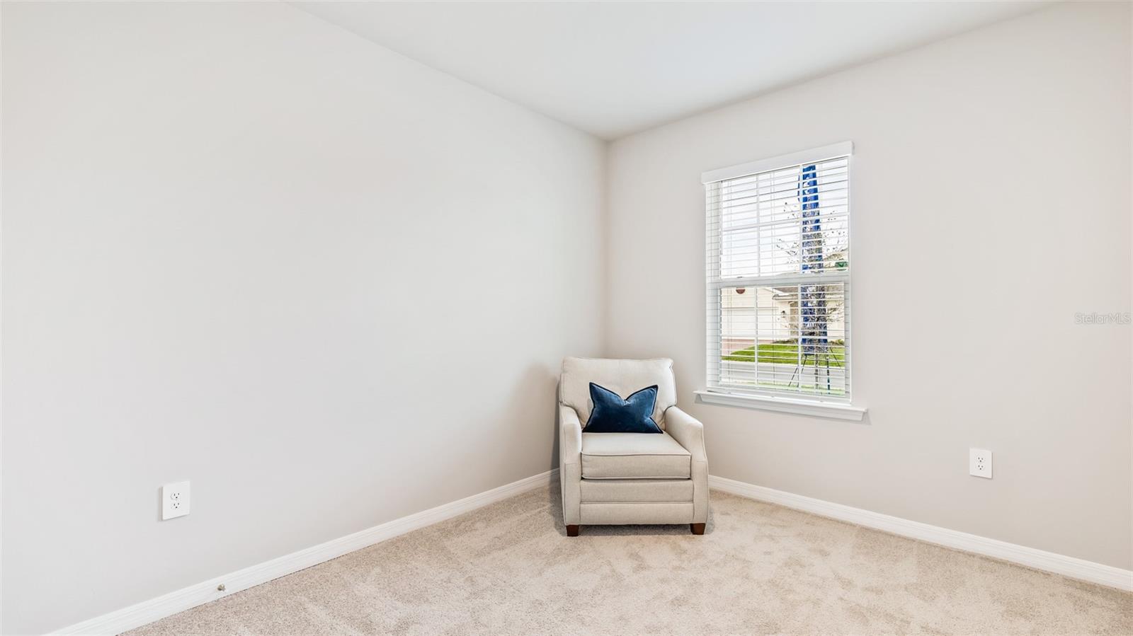 Image 11 of 41 For 16429 Bridle Ridge Street