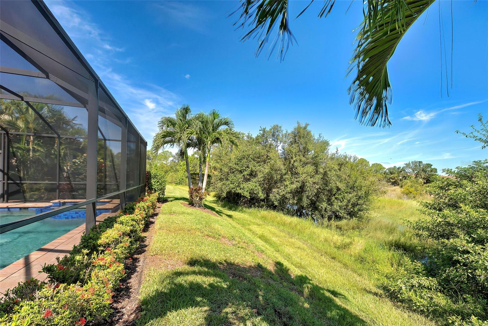 Listing photo id 14 for 12688 Richezza Drive