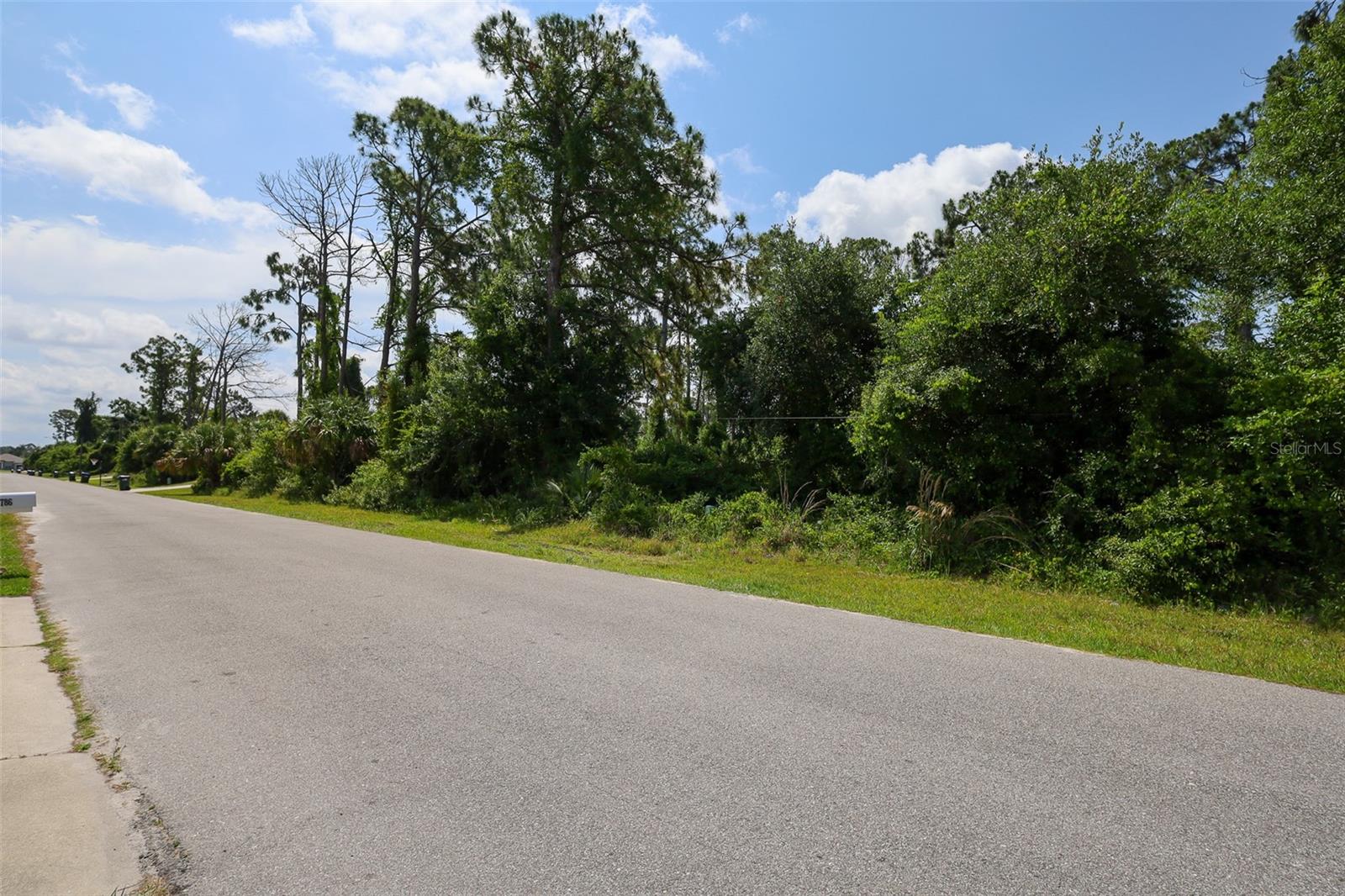 Image 9 of 10 For Lot 12 & 13 Oasis Avenue