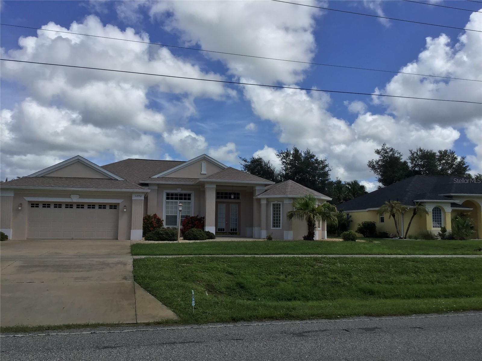 Listing photo id 26 for 1292 Hillsborough Boulevard