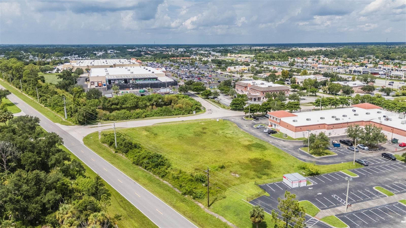 Image 10 of 24 For 7060 Sumter Crossing Drive