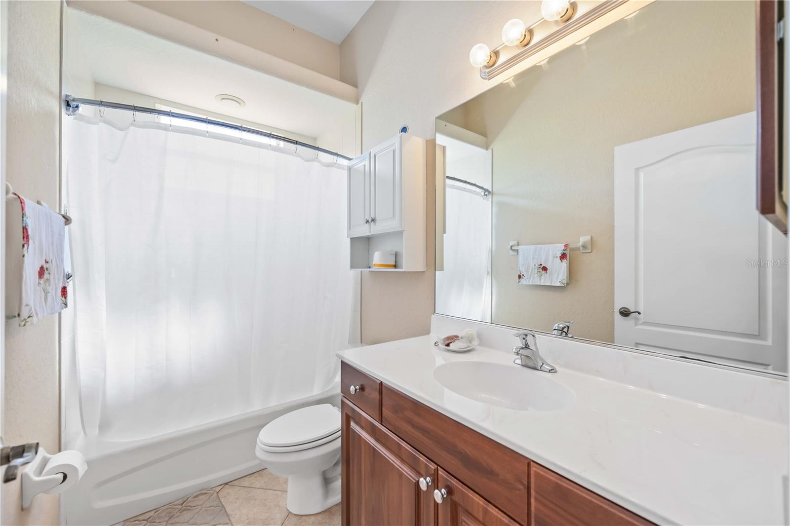 Listing photo id 22 for 1681 Saracen Lane