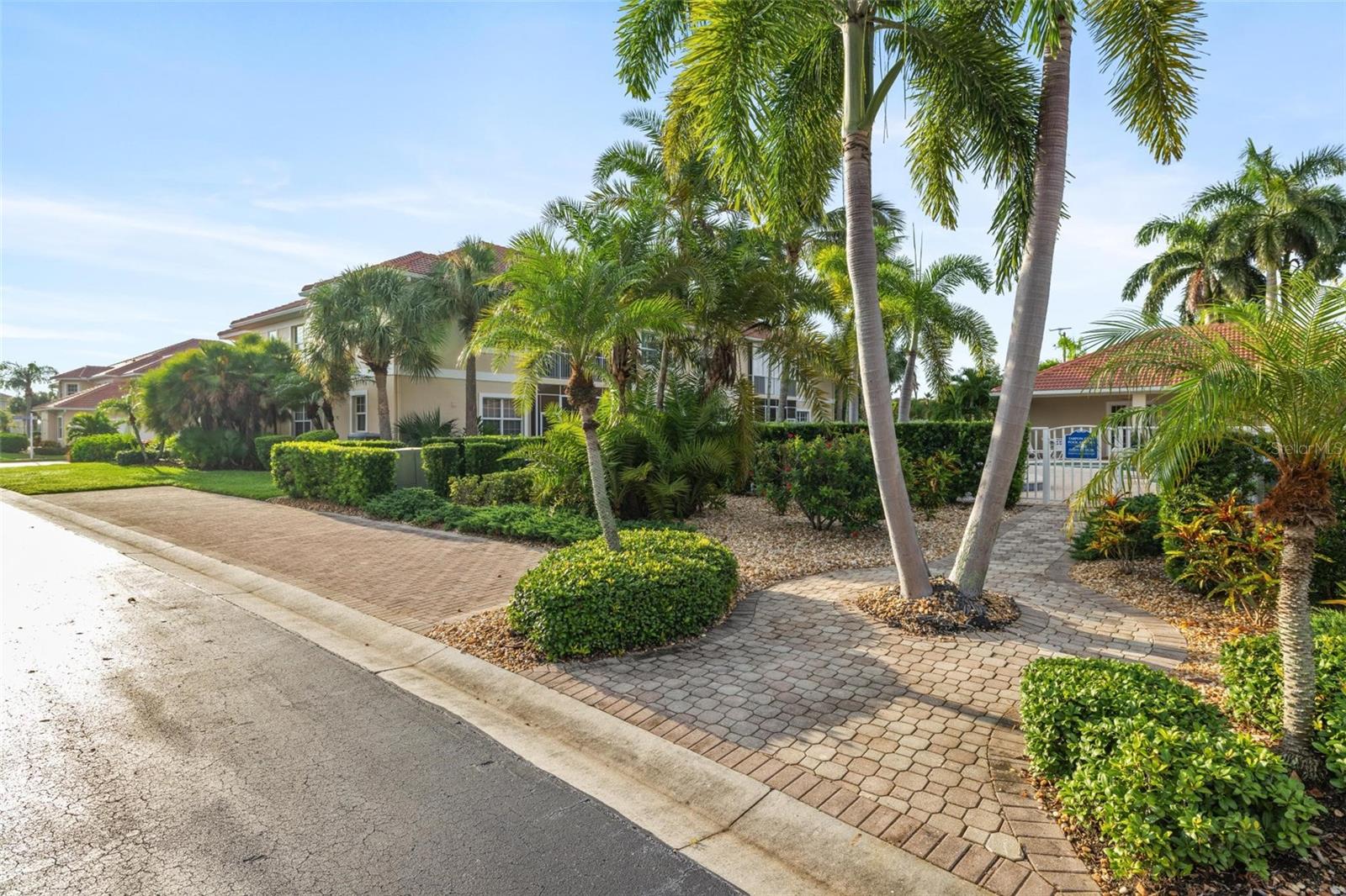 Image 66 of 73 For 2630 Tarpon Cove Drive 212