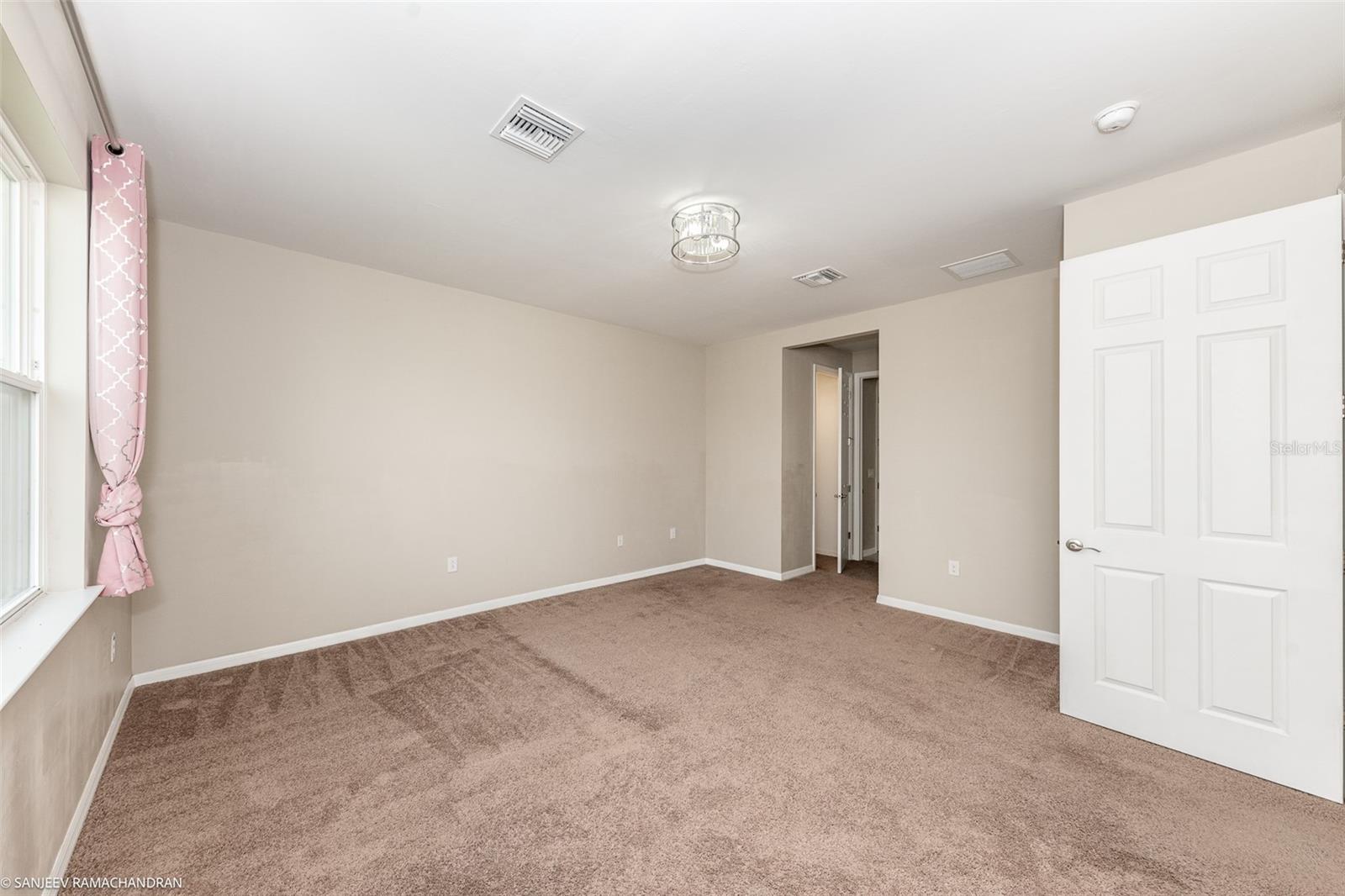 Image 31 of 44 For 24232 Riverfront Drive