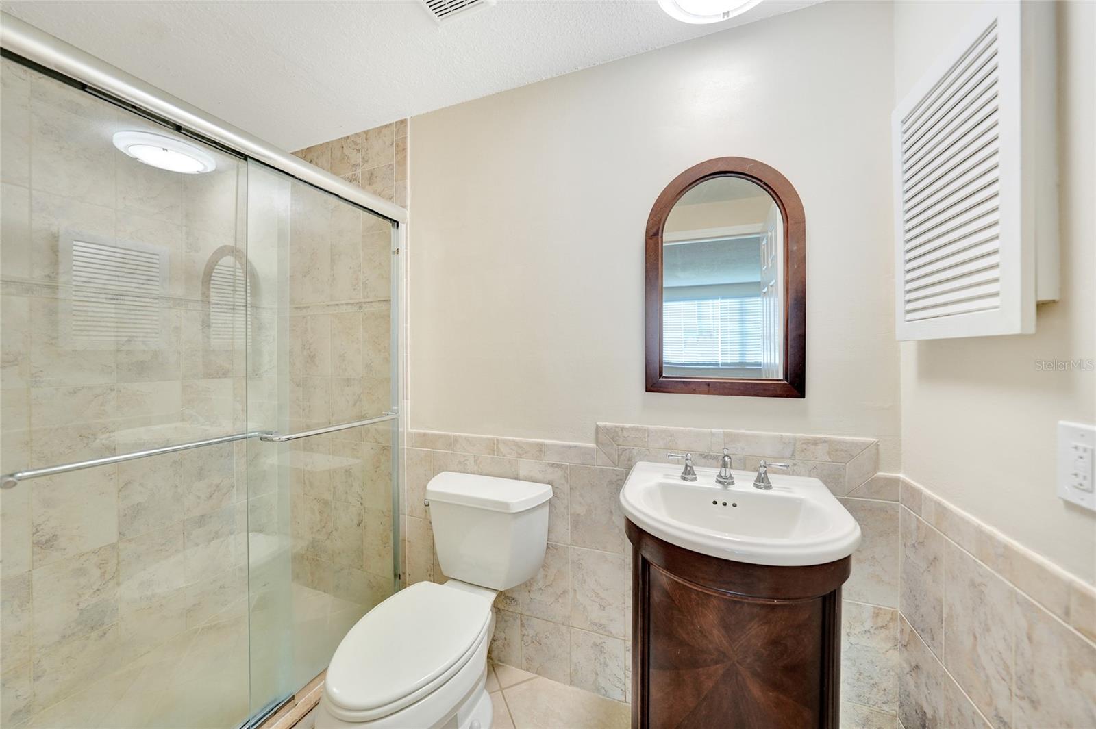 Image 14 of 23 For 22291 Westchester Boulevard 204