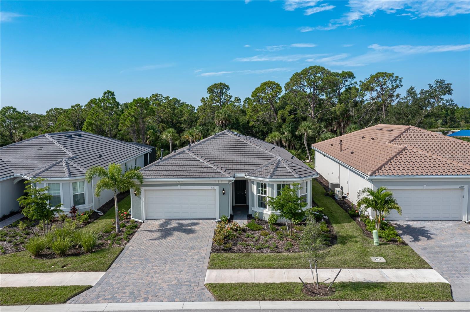 Image 16 of 86 For 10213 Beach Dune Drive