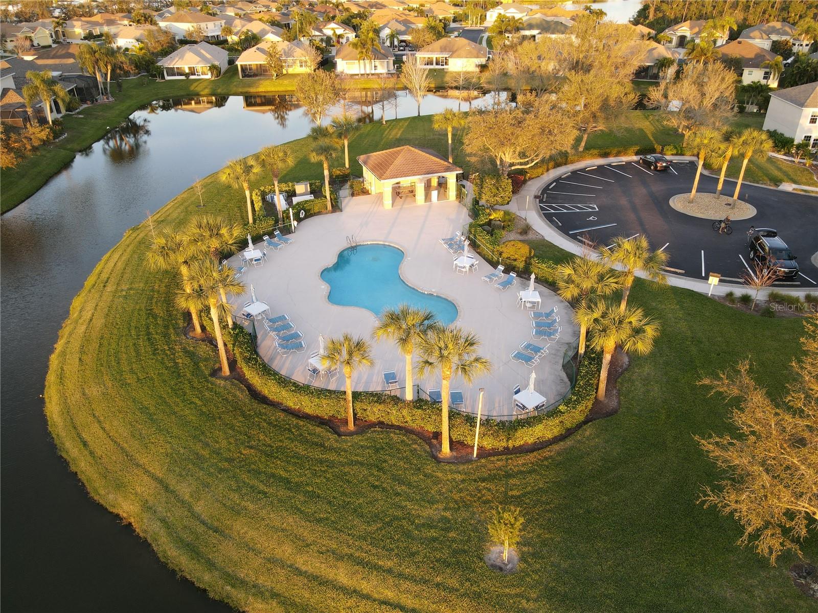 Image 40 of 42 For 2640 Suncoast Lakes Boulevard