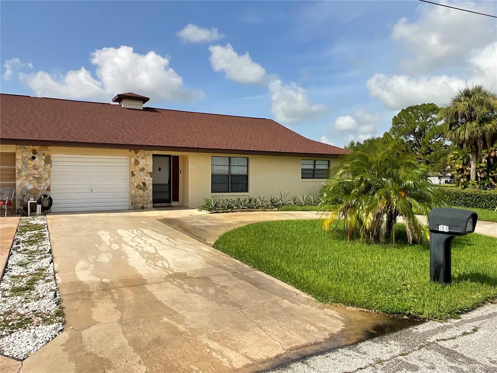 Details for 104 Club Road Nw, LAKE PLACID, FL 33852