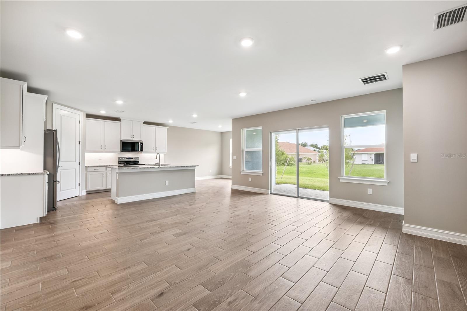 Image 14 of 28 For 25236 Rampart Boulevard