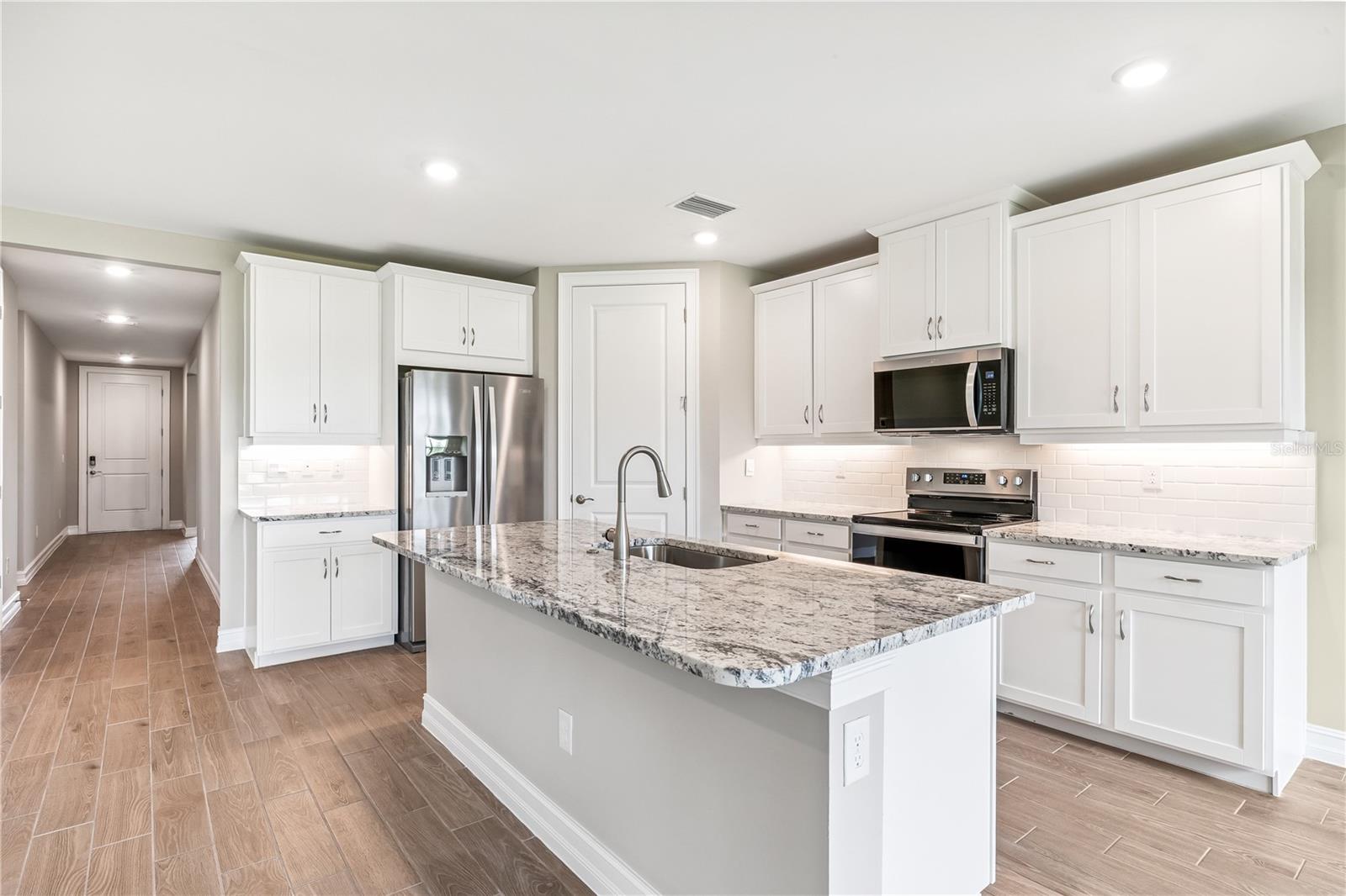 Image 16 of 28 For 25236 Rampart Boulevard