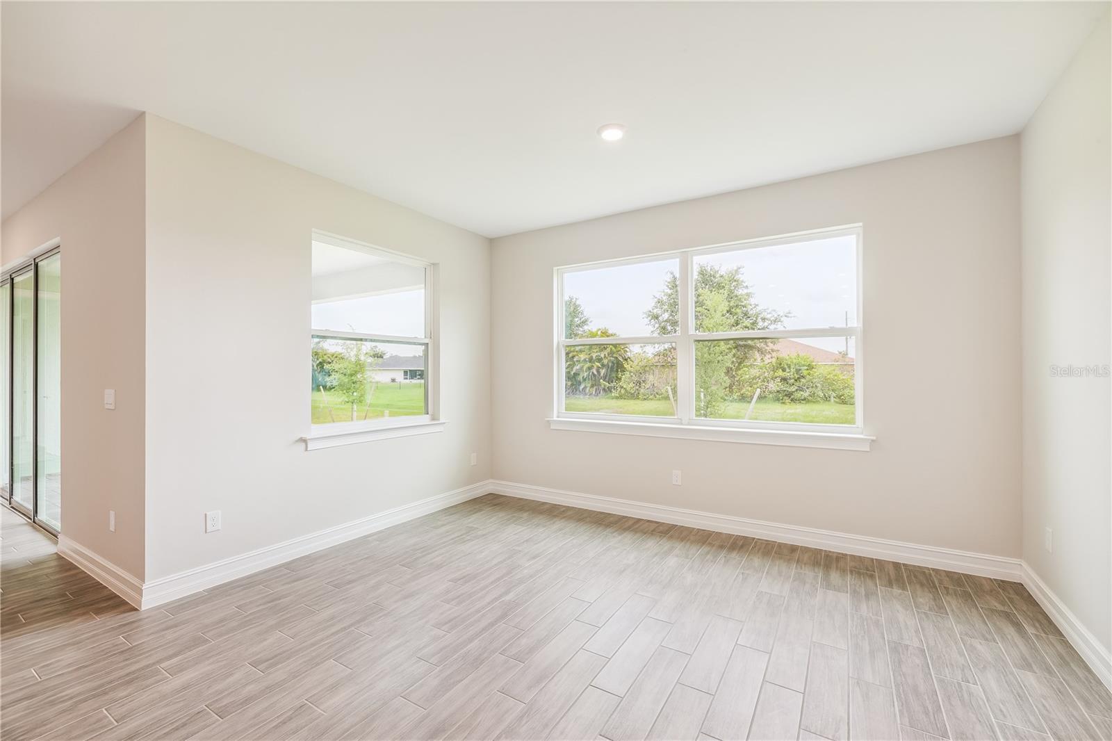 Image 22 of 30 For 25228 Rampart Boulevard