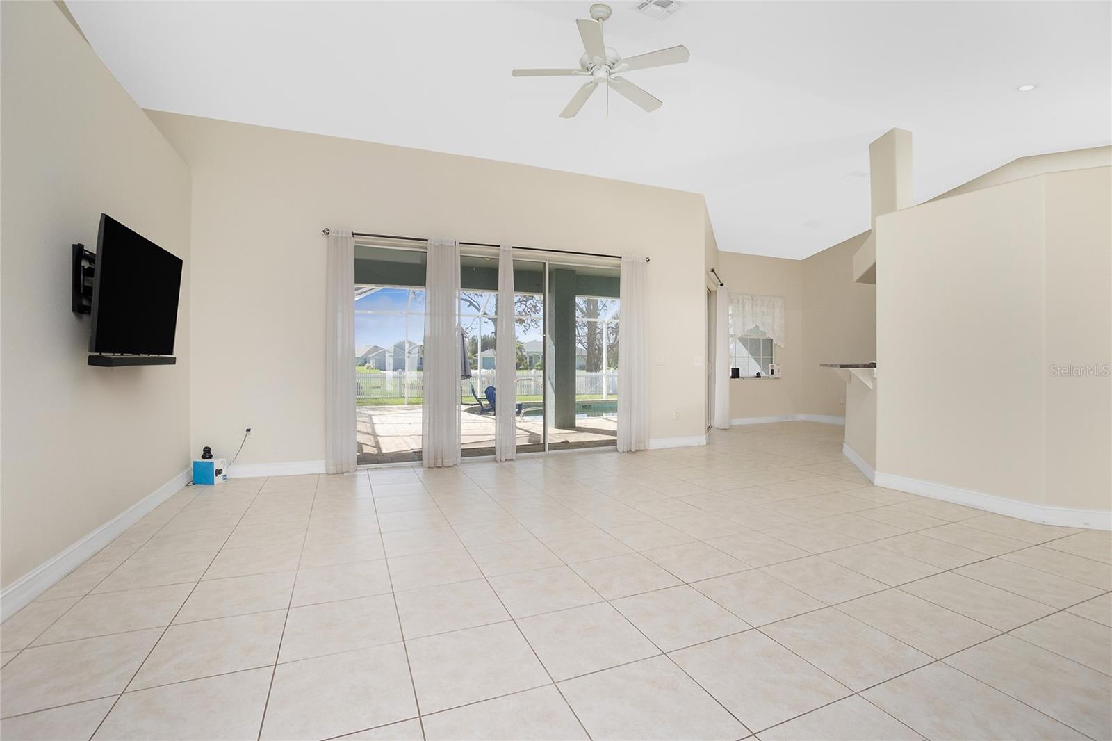 Image 13 of 67 For 25353 Puerta Drive