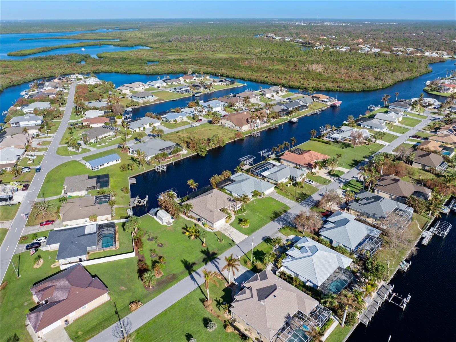 Image 76 of 81 For 4271 Beach View Court