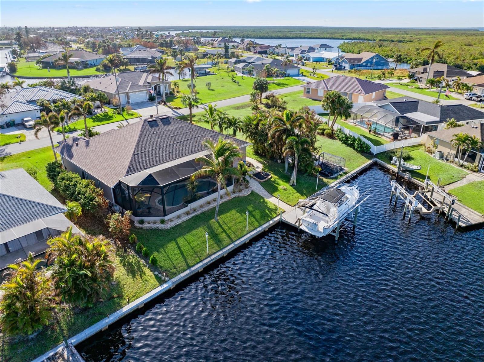 Image 9 of 81 For 4271 Beach View Court