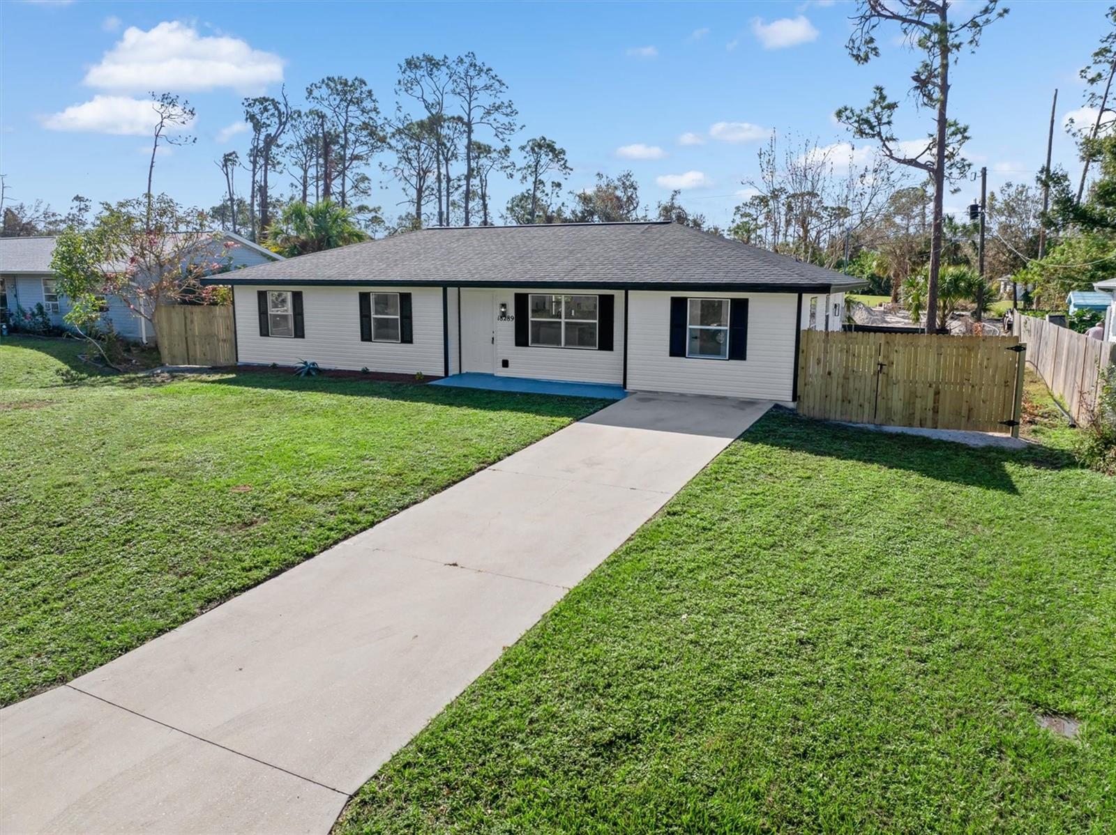 Listing photo id 32 for 18289 Eblis Avenue