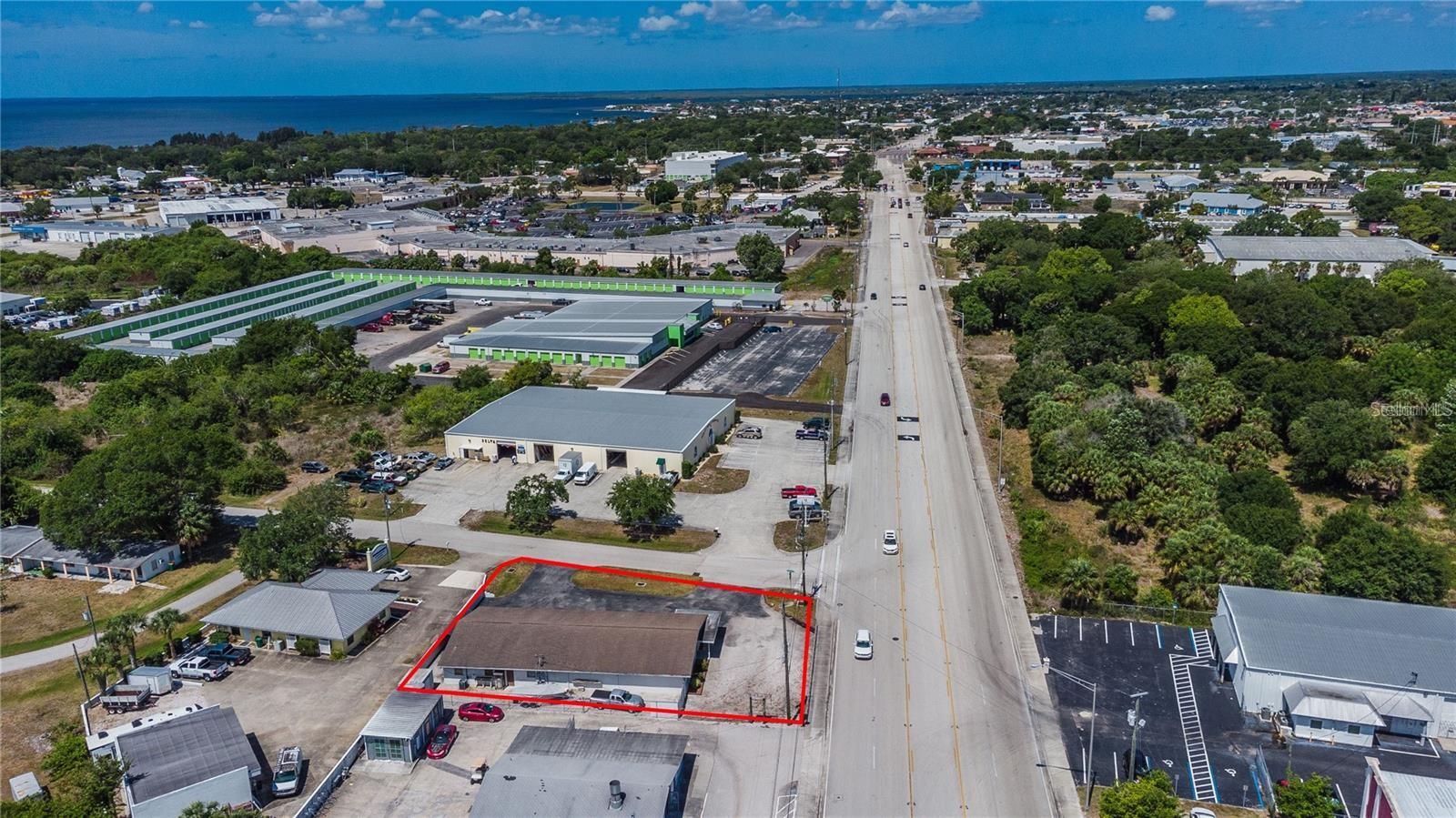 Image 12 of 29 For 23263 Harborview Rd