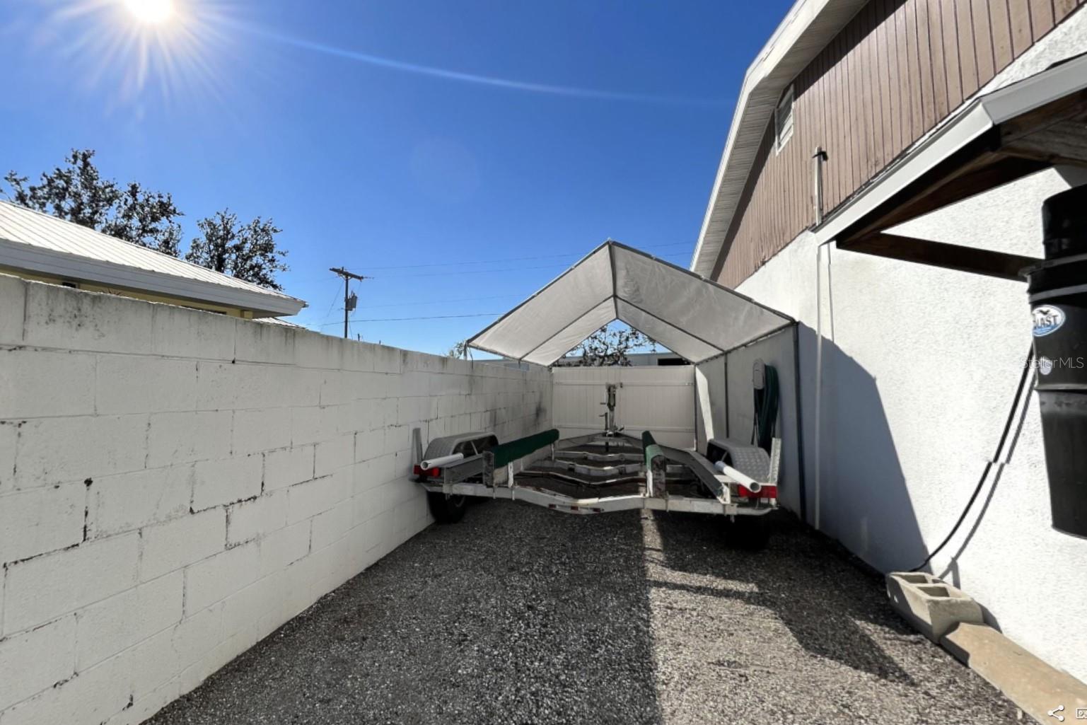 Image 19 of 29 For 23263 Harborview Rd