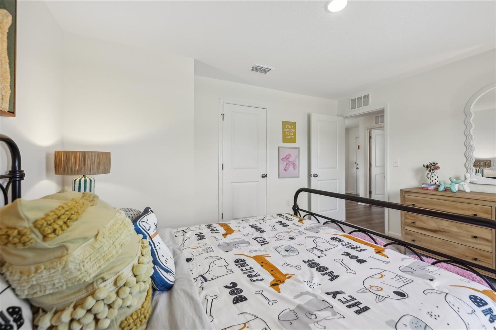 Image 19 of 32 For 16307 Alcira Circle