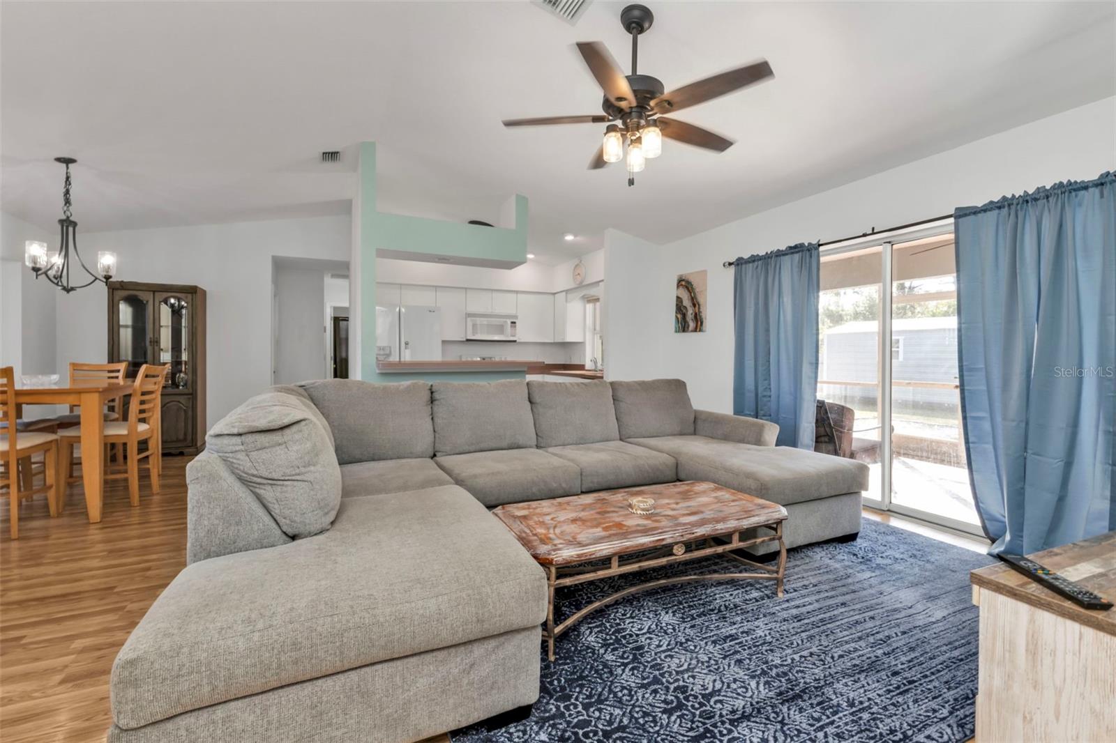 Image 4 of 39 For 13497 Chancellor Boulevard