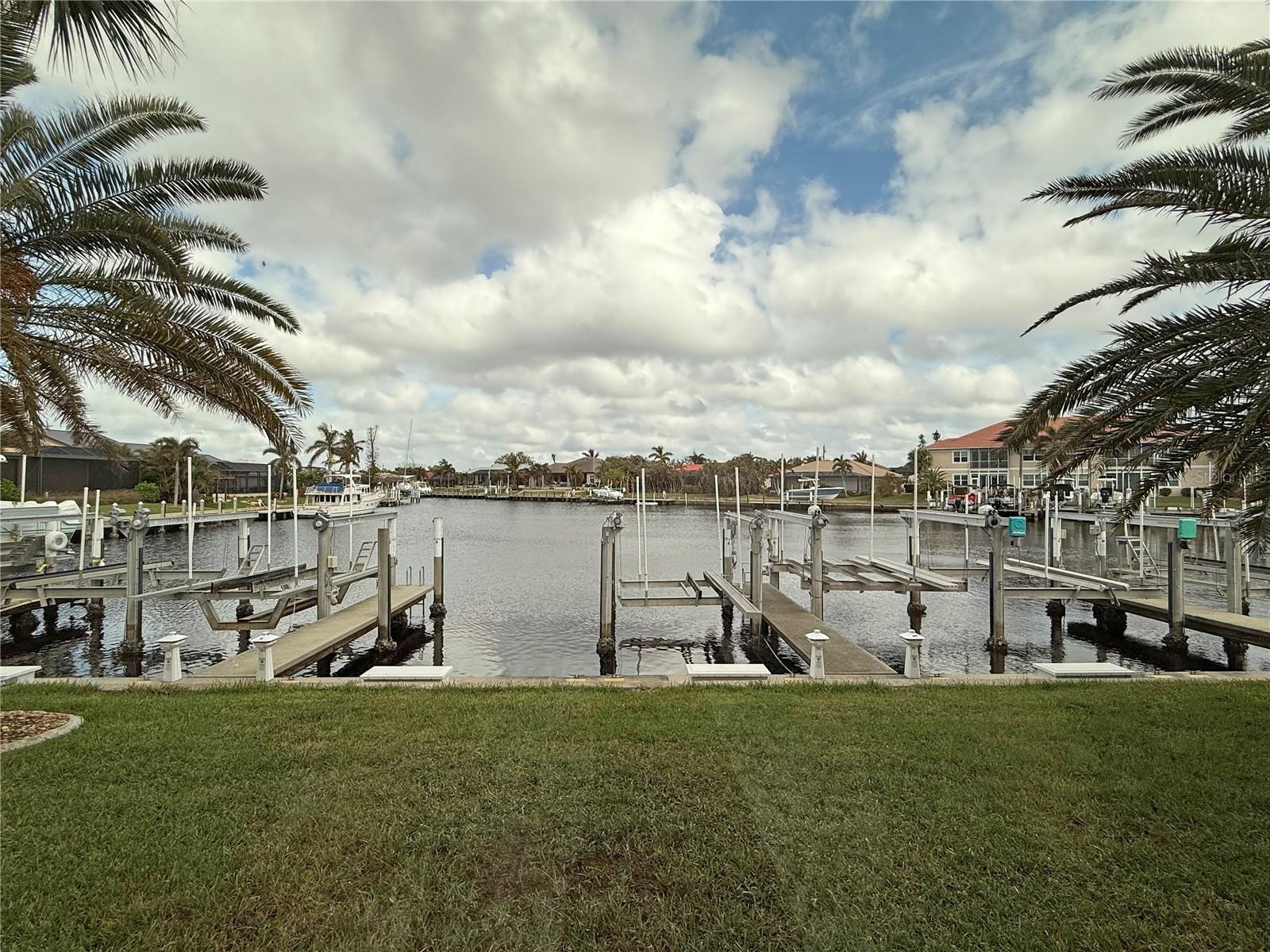 Image 41 of 46 For 2620 Tarpon Cove Drive 311