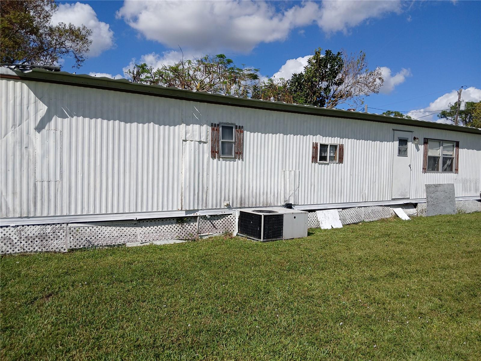 Image 4 of 22 For 11265 Pineapple Road
