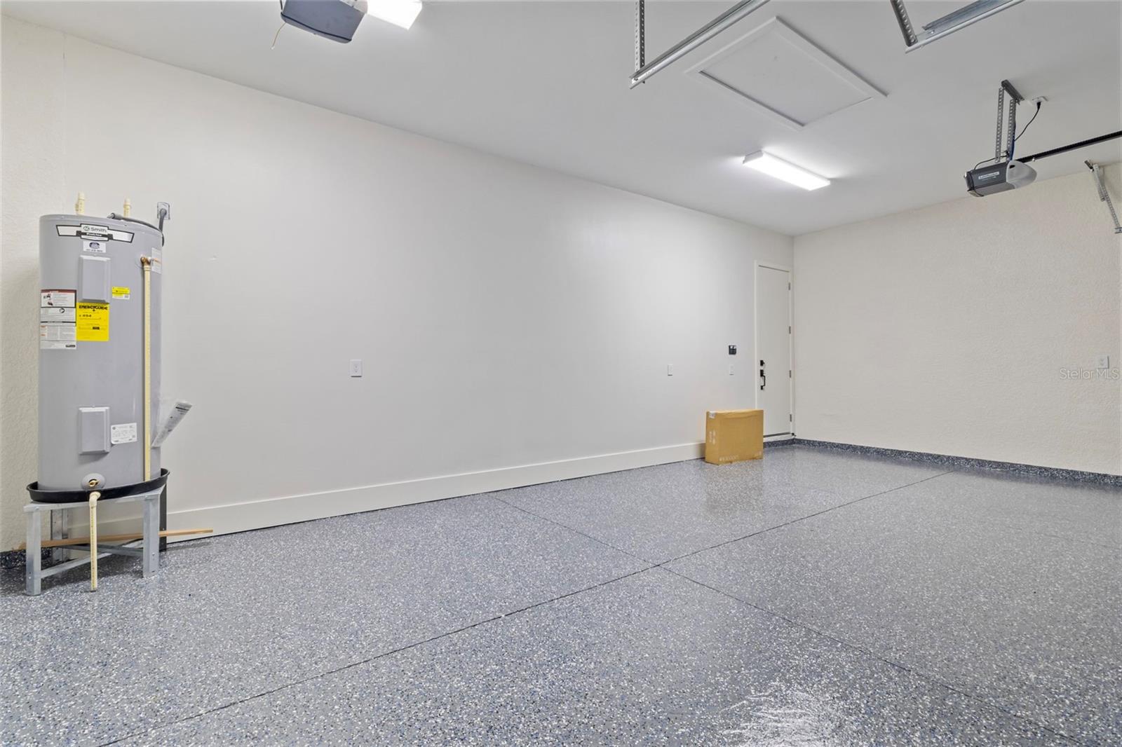 Image 13 of 71 For 15048 Hennipen Circle