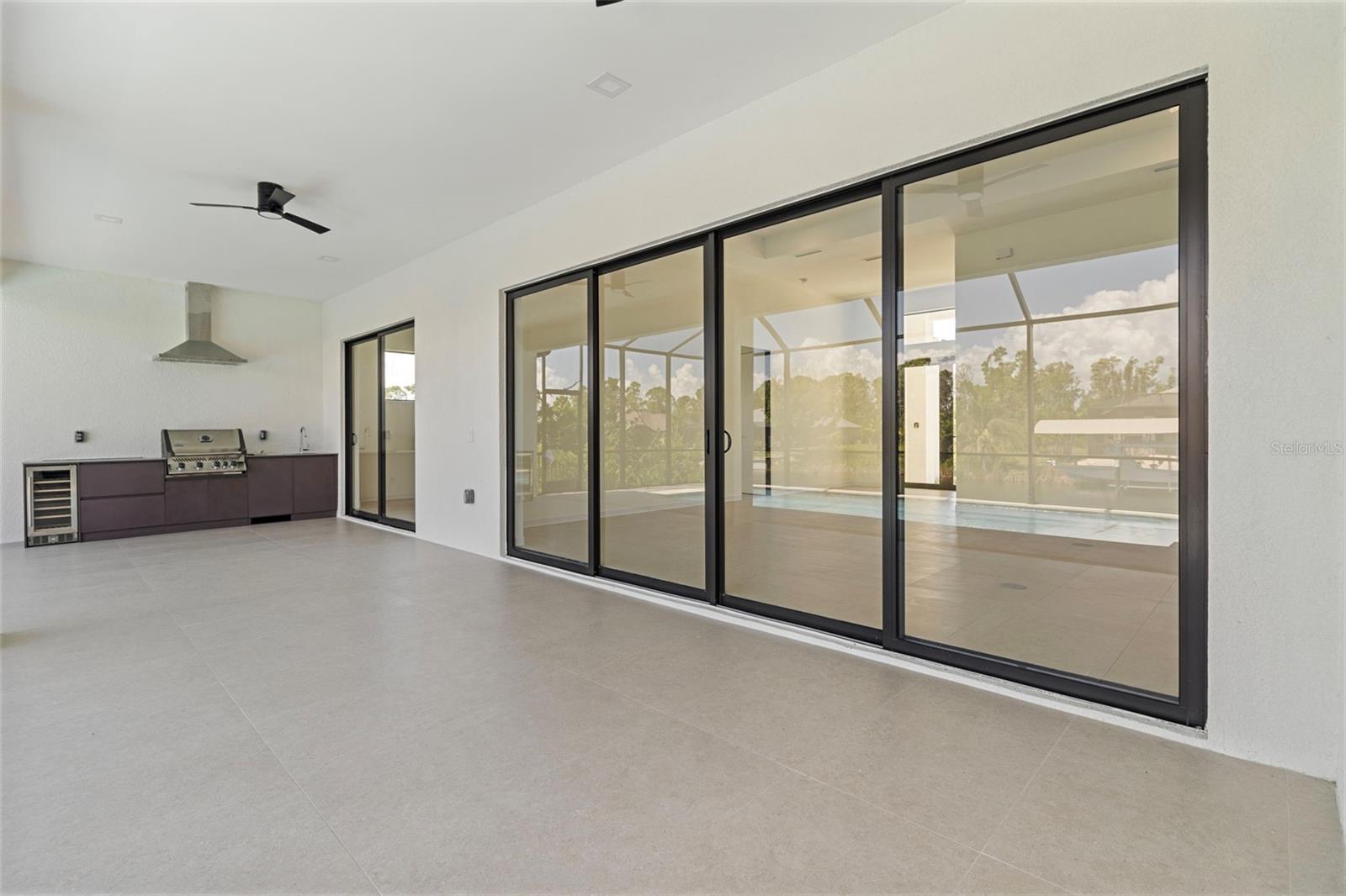 Image 17 of 71 For 15048 Hennipen Circle
