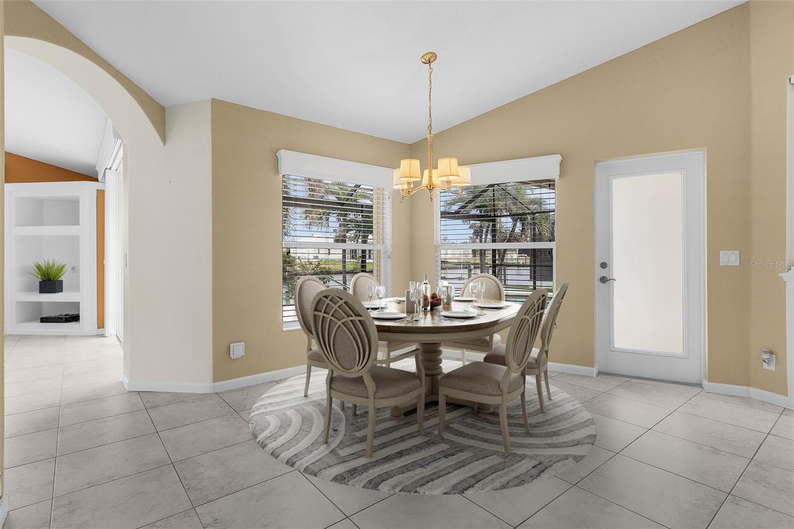 Image 11 of 32 For 15460 Longview Road