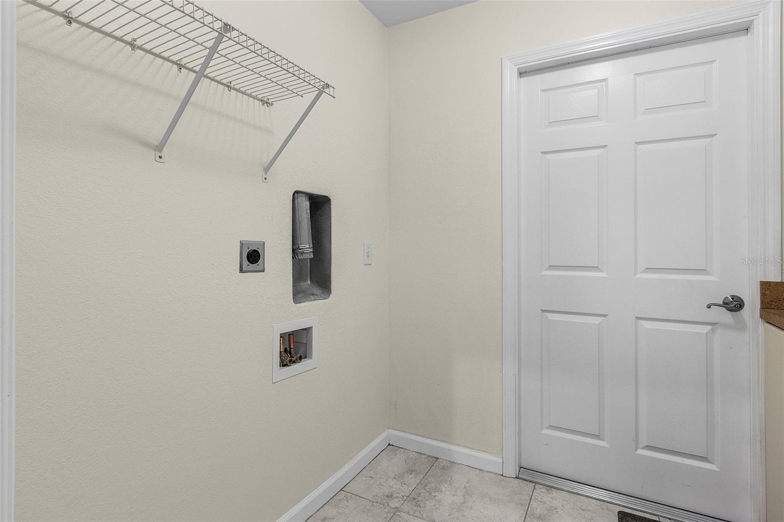 Image 19 of 32 For 15460 Longview Road