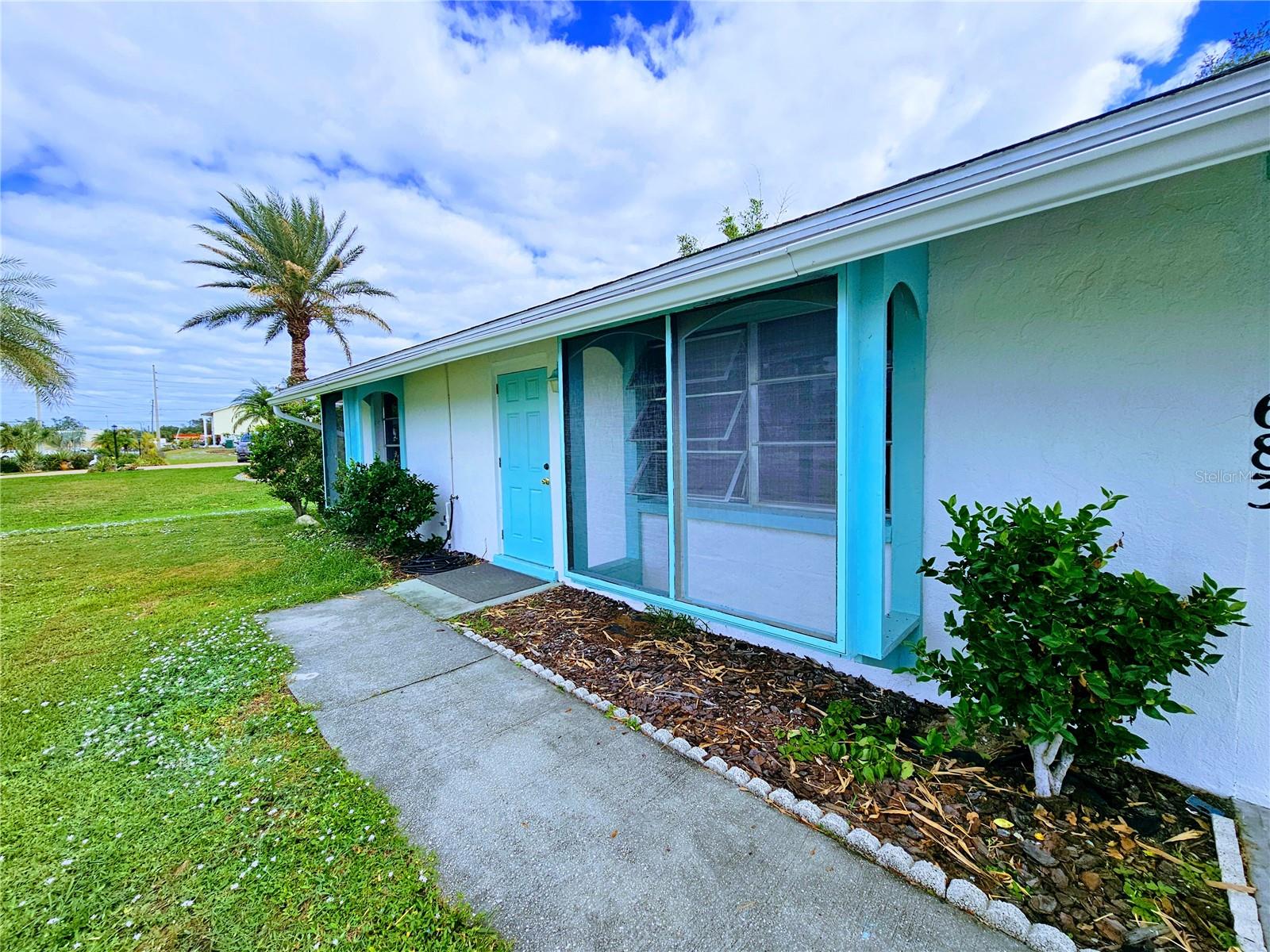 Image 3 of 16 For 683 Tarpon Boulevard Nw