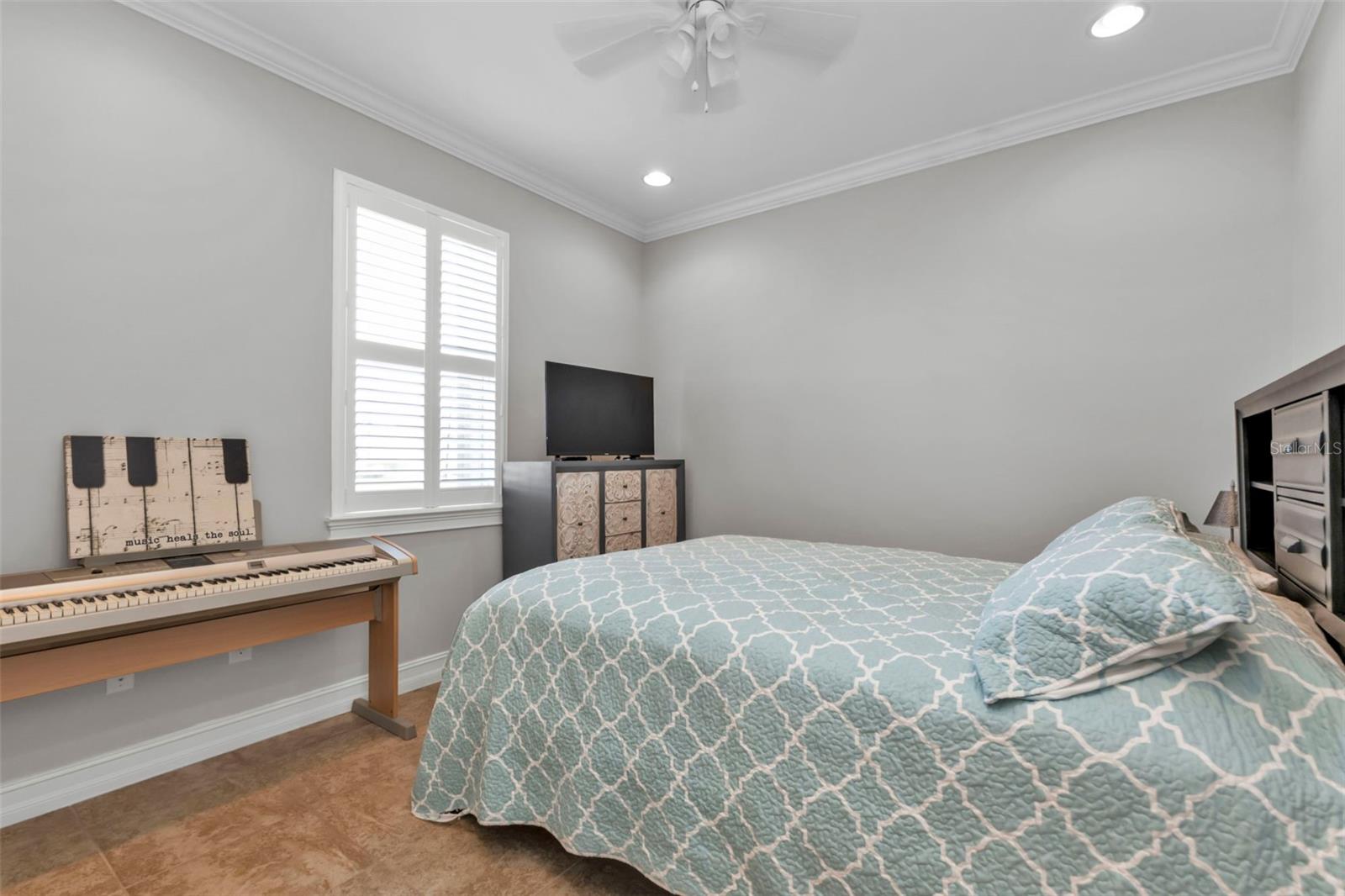 Image 25 of 68 For 8533 Peregrine Way