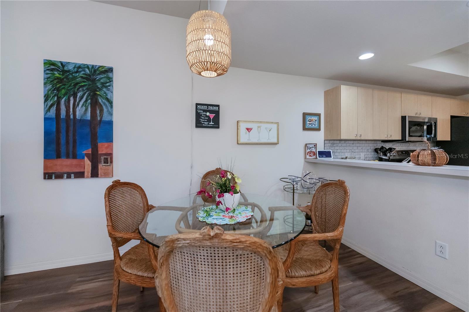 Image 17 of 56 For 1216 Rio De Janeiro Avenue 306