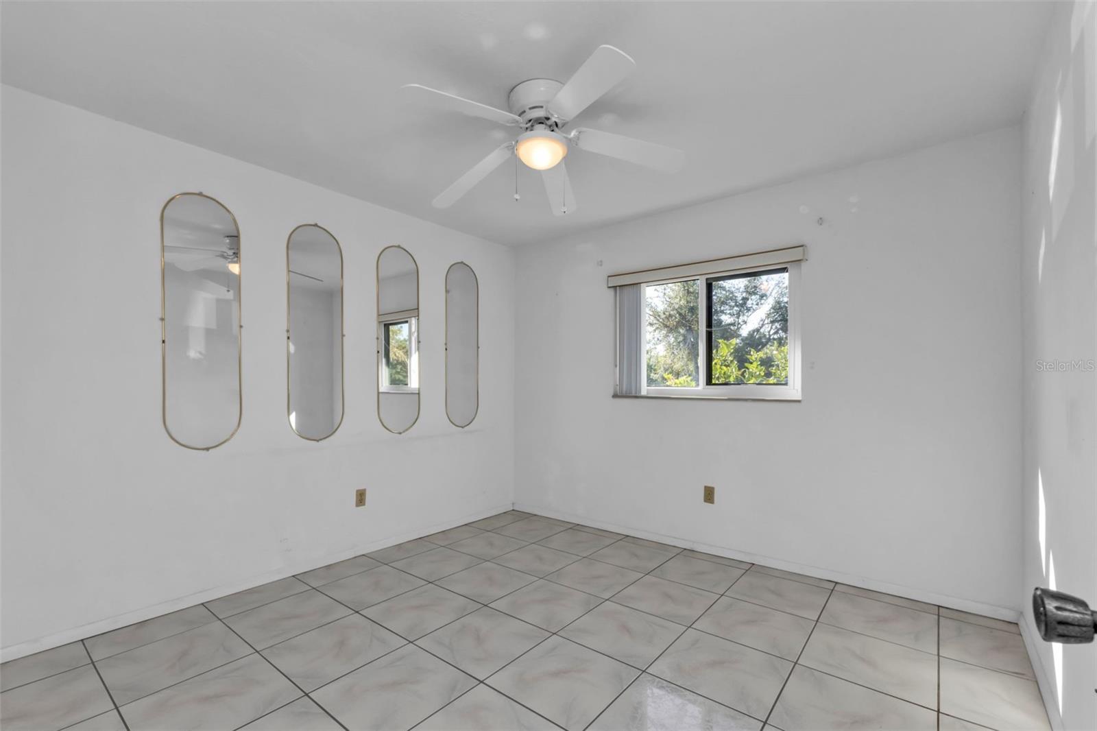 Image 16 of 39 For 25225 Rampart Boulevard 502