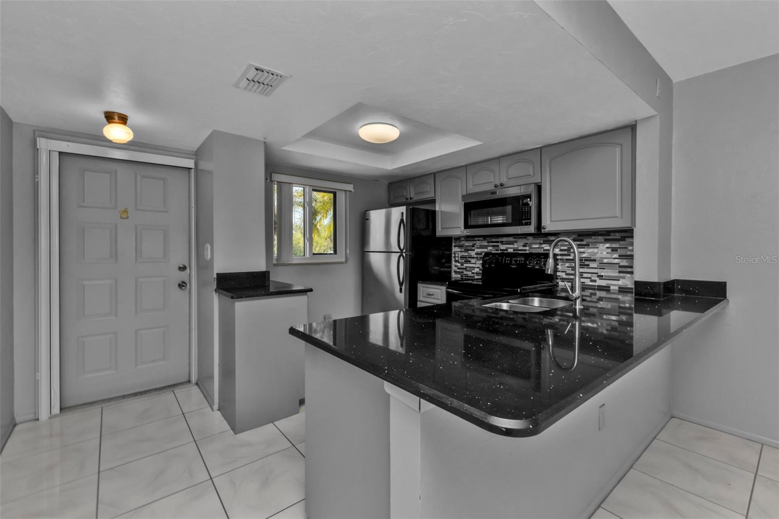 Image 4 of 39 For 25225 Rampart Boulevard 502