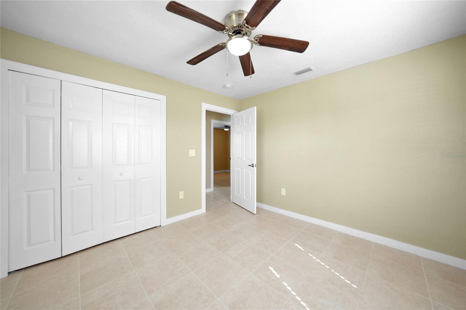 Image 11 of 21 For 511 Corto Andra Street