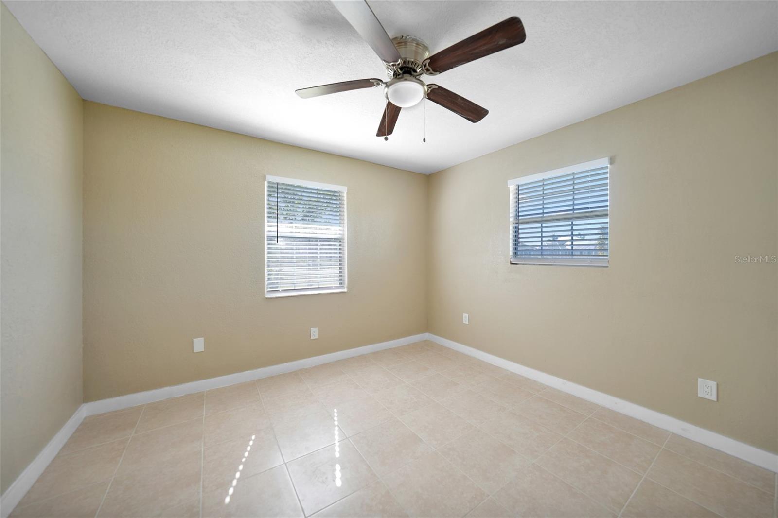 Image 12 of 21 For 511 Corto Andra Street