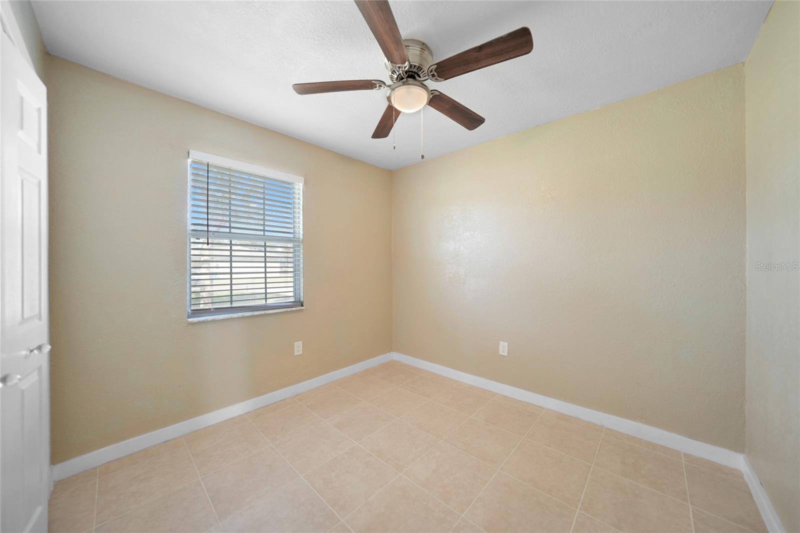 Image 15 of 21 For 511 Corto Andra Street