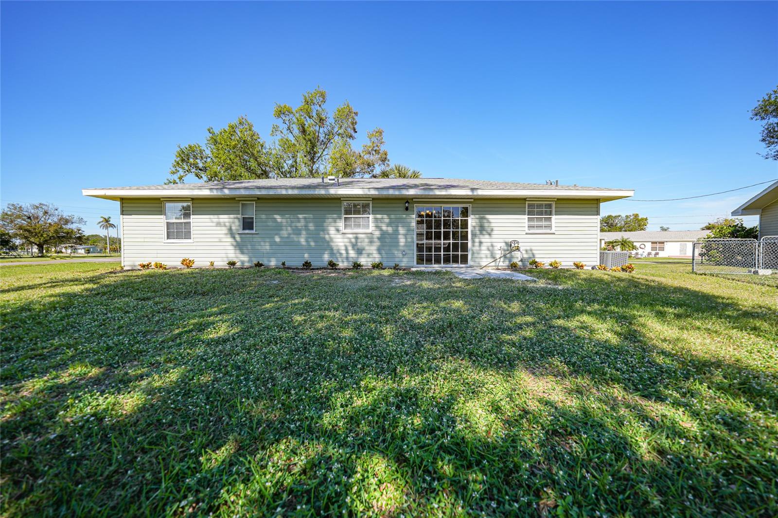 Image 18 of 21 For 511 Corto Andra Street