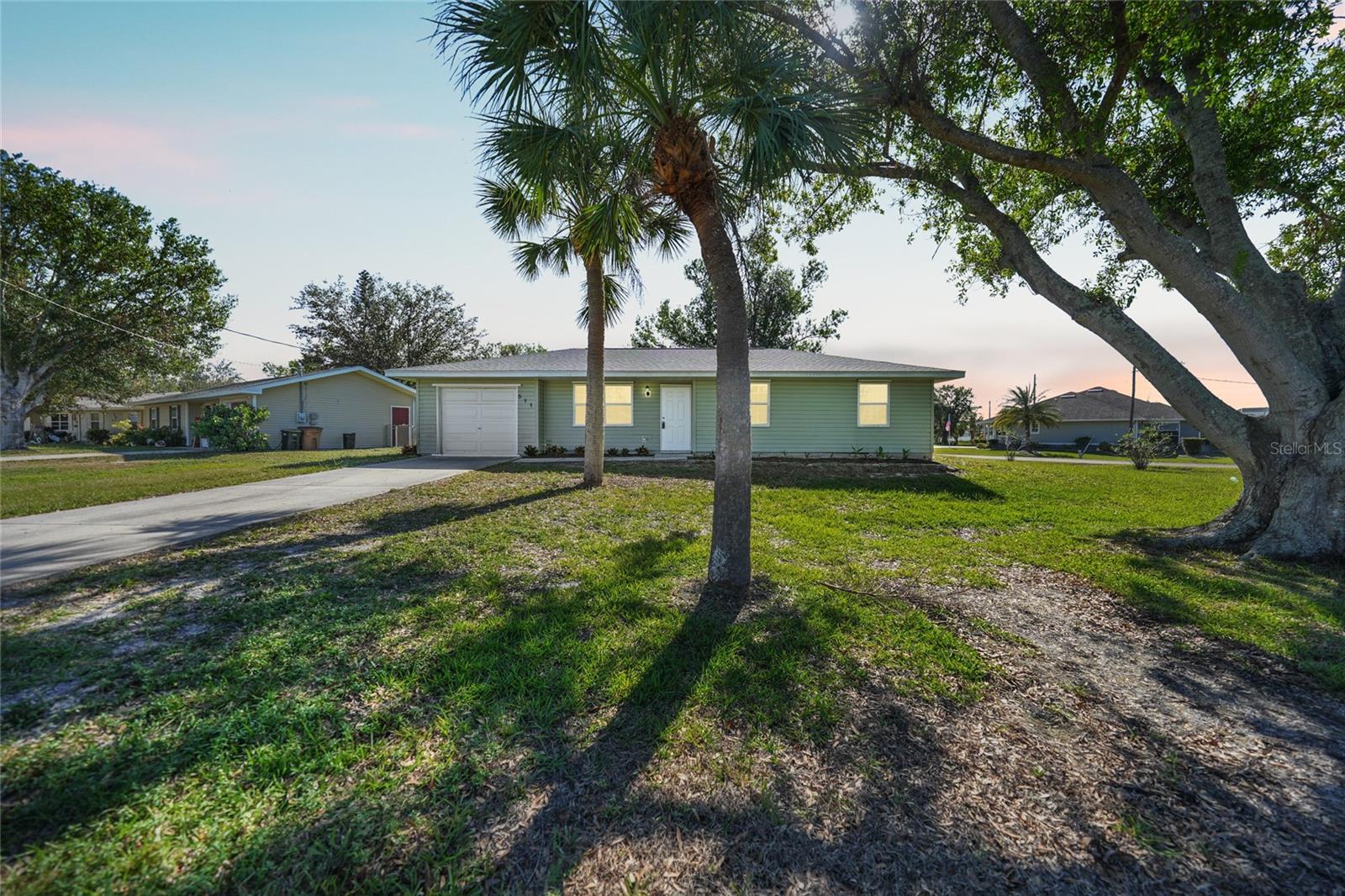 Image 20 of 21 For 511 Corto Andra Street