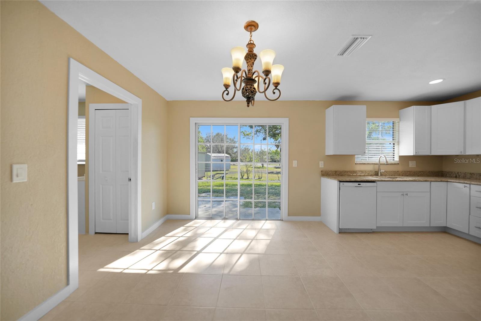 Image 7 of 21 For 511 Corto Andra Street