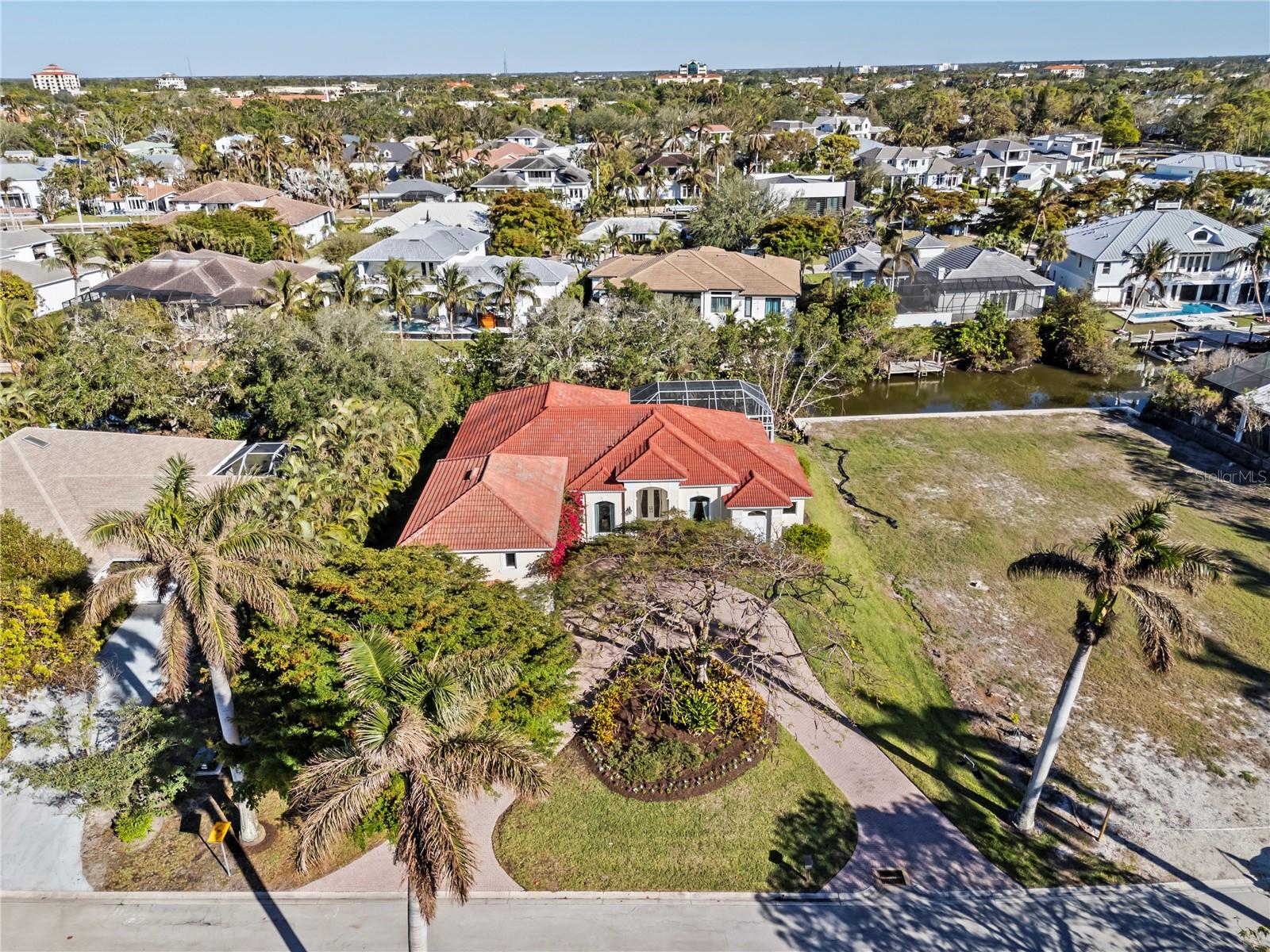 Image 4 of 52 For 5106 Seahorse Avenue