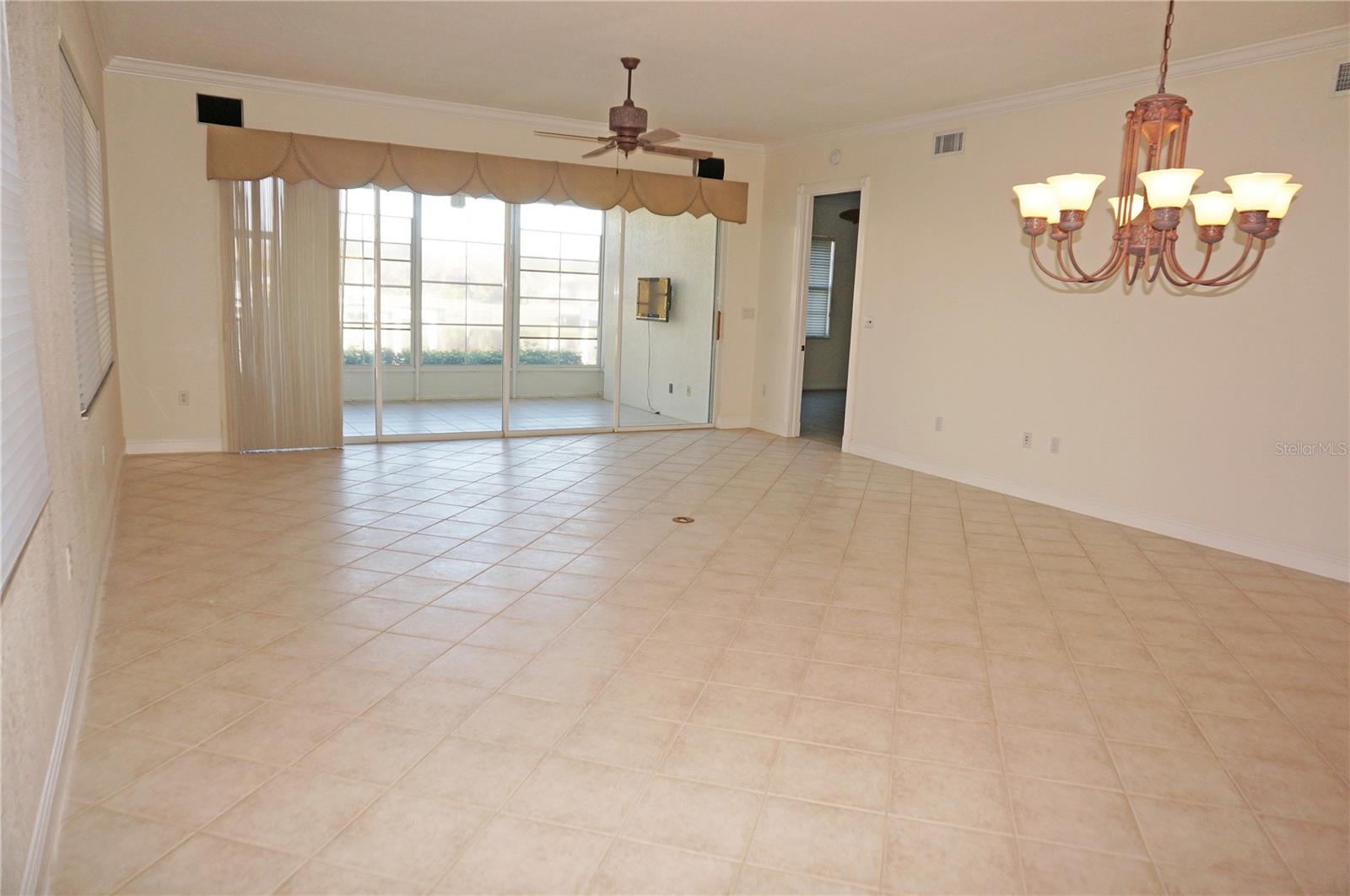 Image 6 of 64 For 2630 Tarpon Cove Drive 211