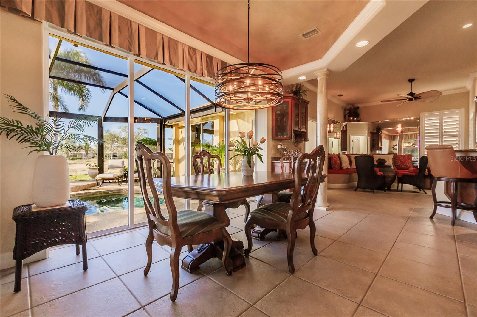 Listing photo id 19 for 3443 Kentia Palm Court