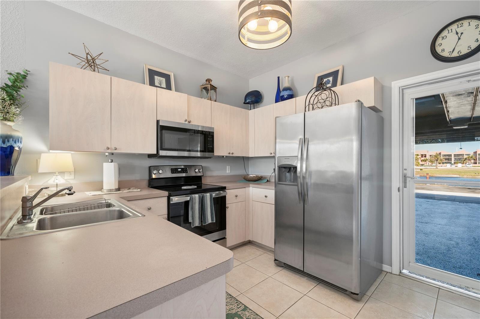 Image 15 of 51 For 3181 Matecumbe Key Road 11