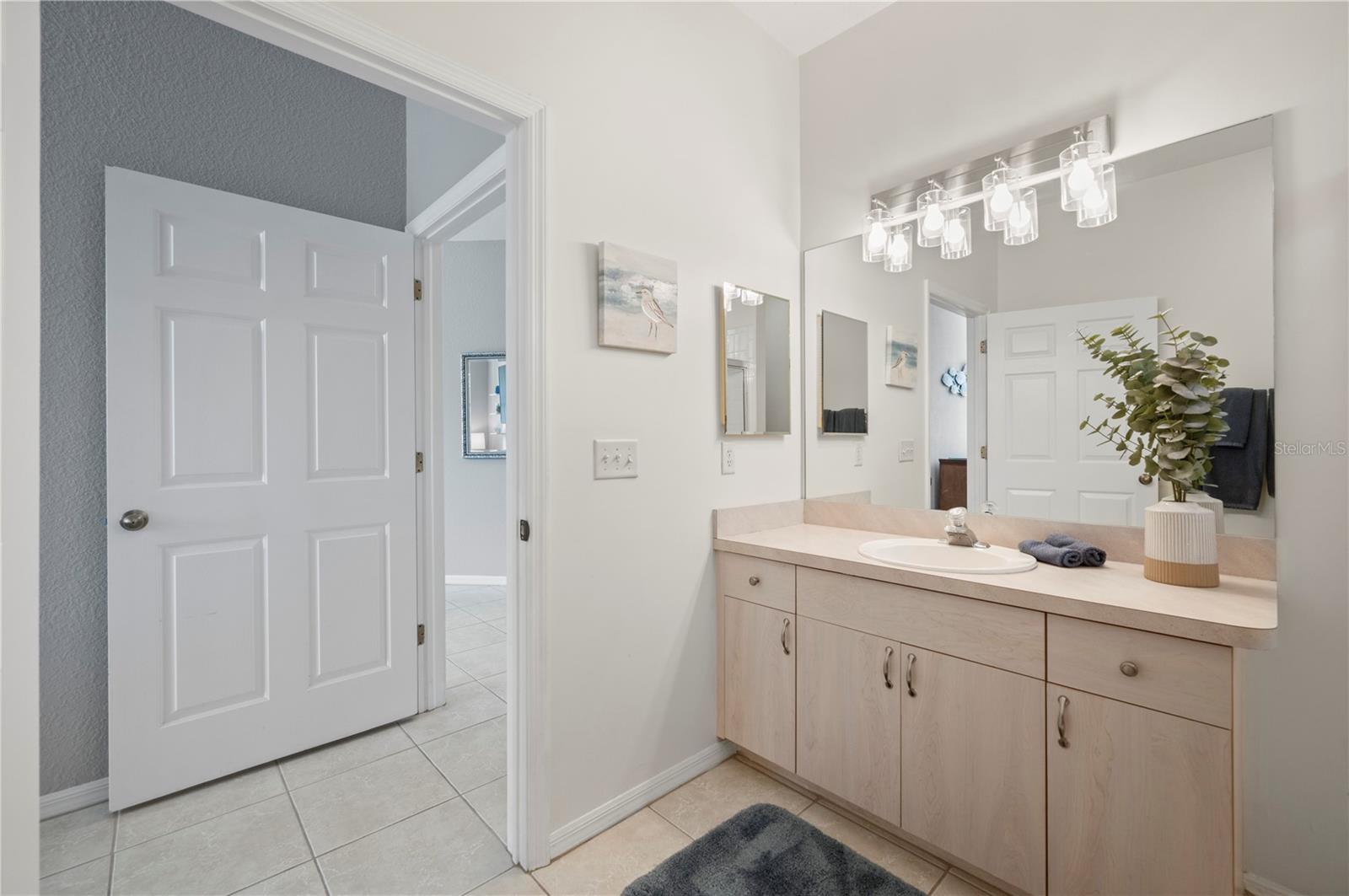 Image 25 of 51 For 3181 Matecumbe Key Road 11
