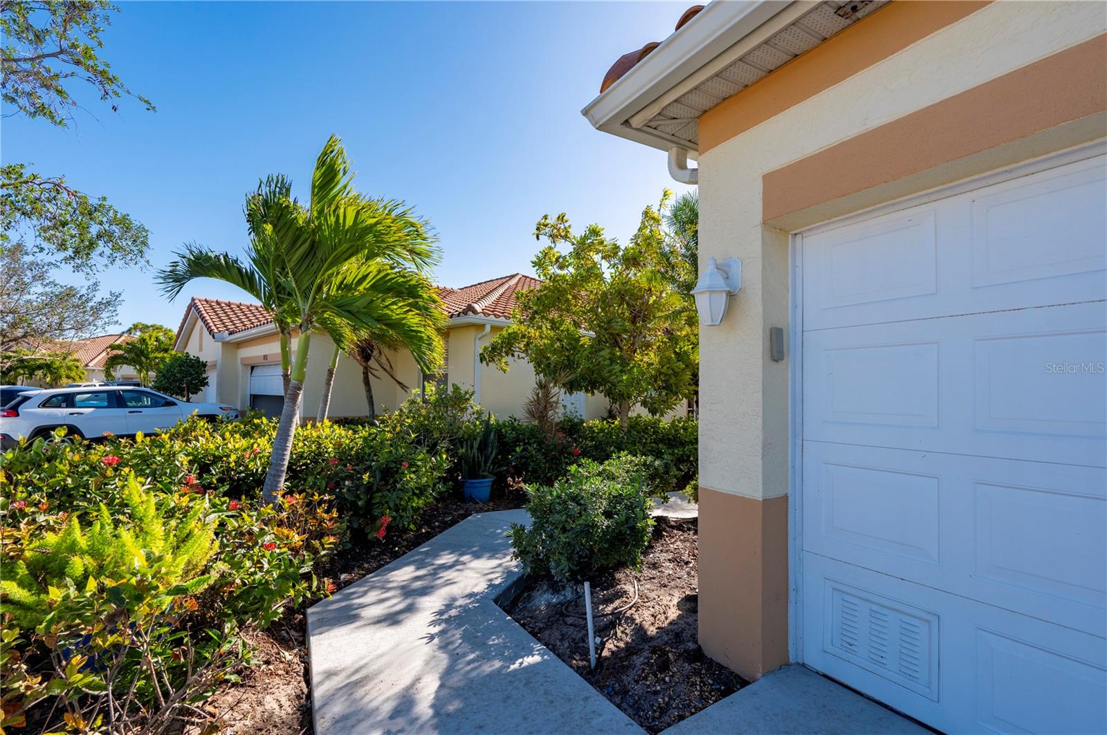 Image 3 of 51 For 3181 Matecumbe Key Road 11