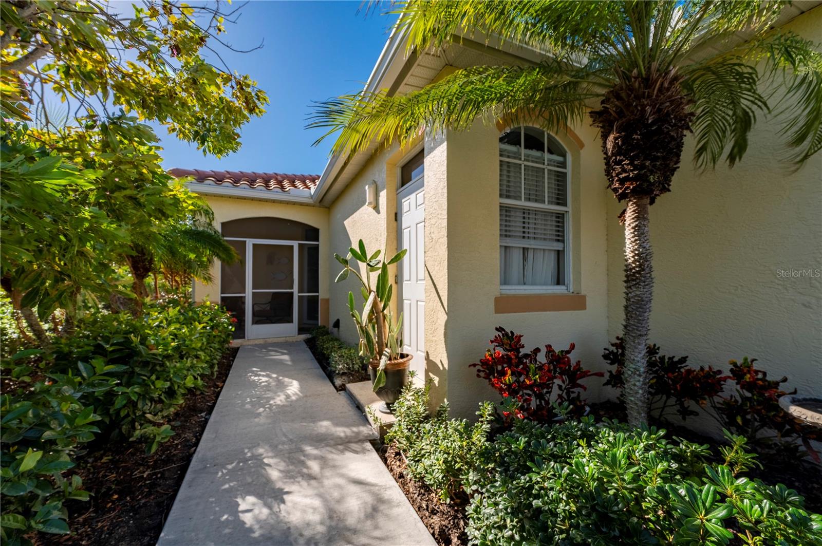Image 4 of 51 For 3181 Matecumbe Key Road 11