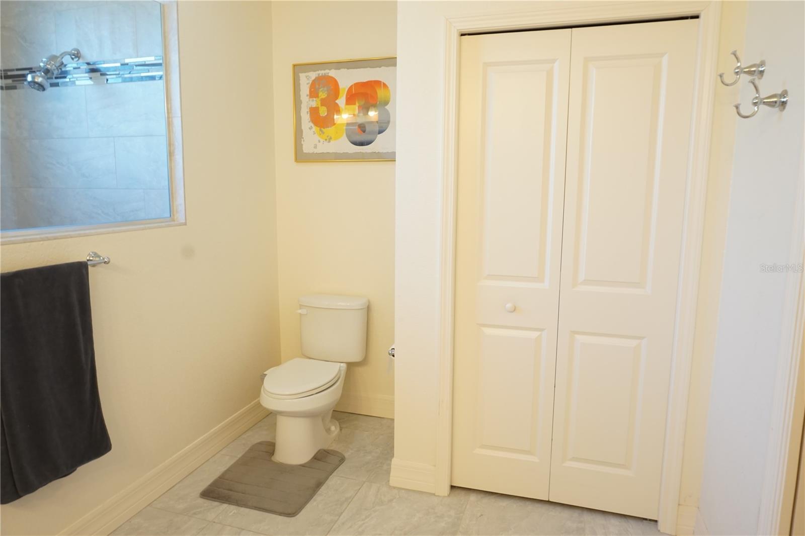 Image 22 of 54 For 25115 Esmeralda Court